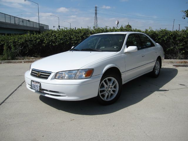 2000 Toyota Camry Ext. Cab 6.5-ft. Bed 4WD