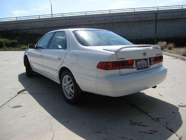 2000 Toyota Camry Ext. Cab 6.5-ft. Bed 4WD