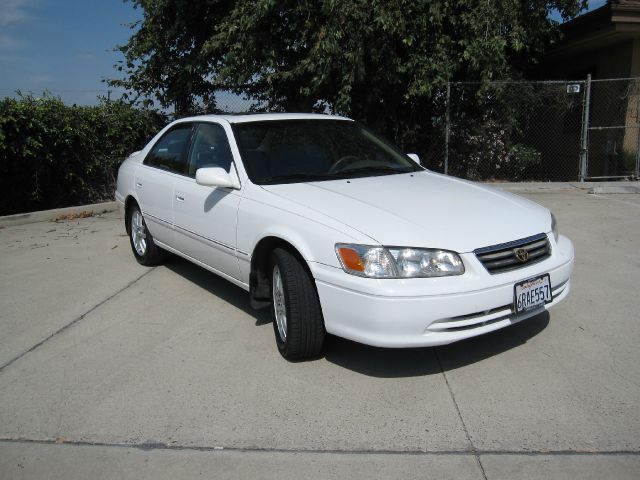 2000 Toyota Camry Ext. Cab 6.5-ft. Bed 4WD