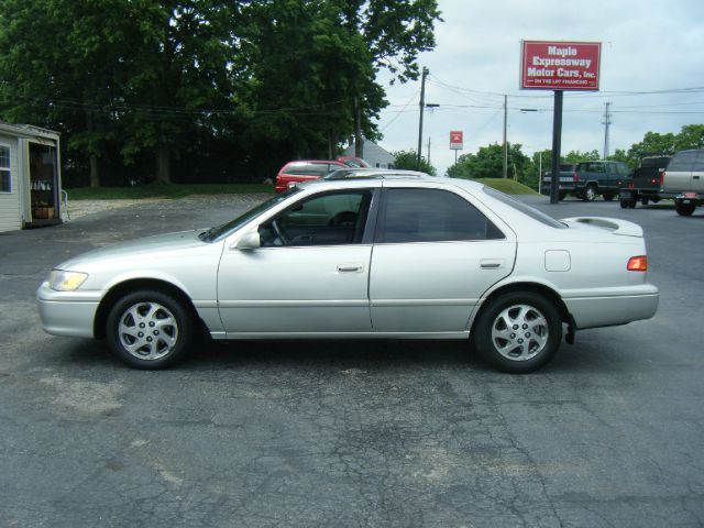 2000 Toyota Camry X