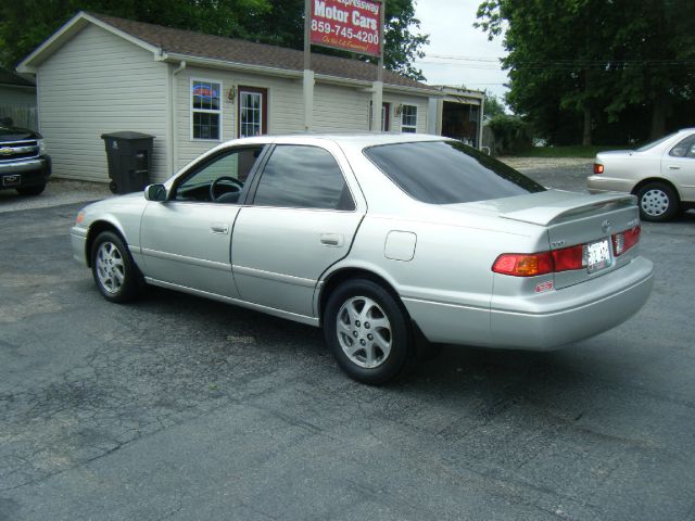 2000 Toyota Camry X