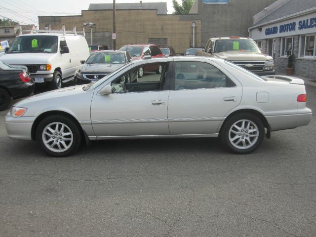 2000 Toyota Camry Ext. Cab 6.5-ft. Bed 4WD