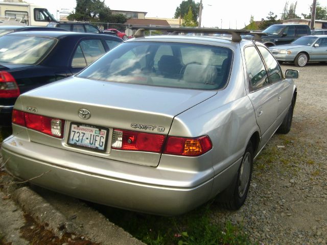 2000 Toyota Camry SEL Sport Utility 4D