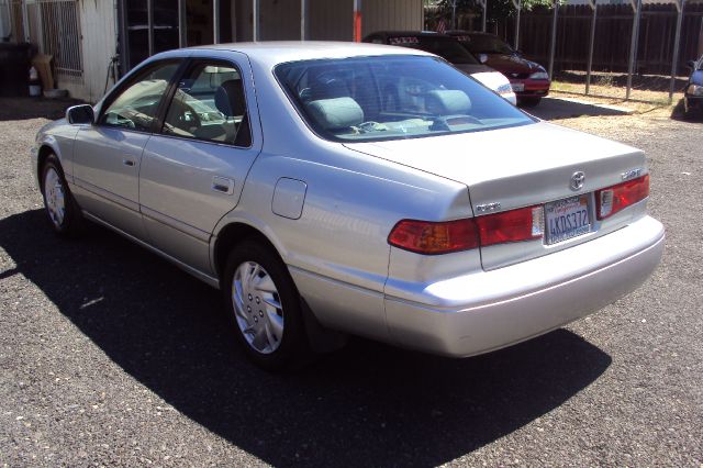 2000 Toyota Camry X