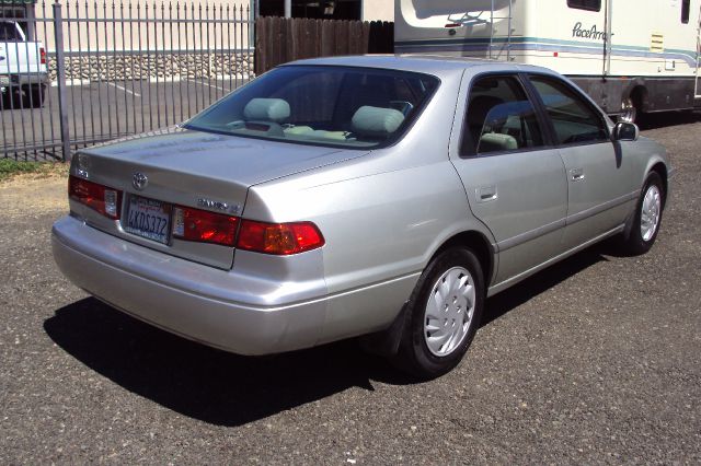 2000 Toyota Camry X