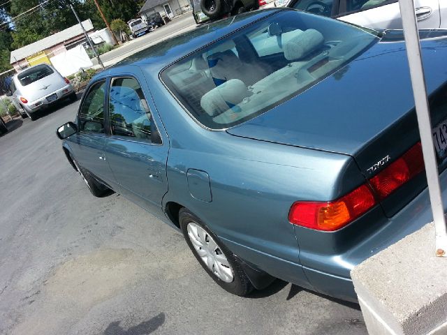 2000 Toyota Camry X