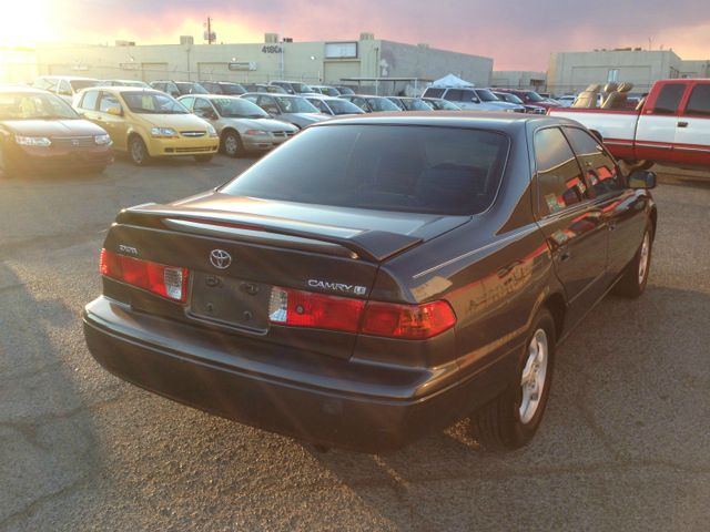 2000 Toyota Camry SEL Sport Utility 4D