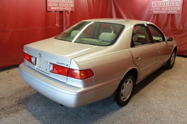 2000 Toyota Camry SEL Sport Utility 4D