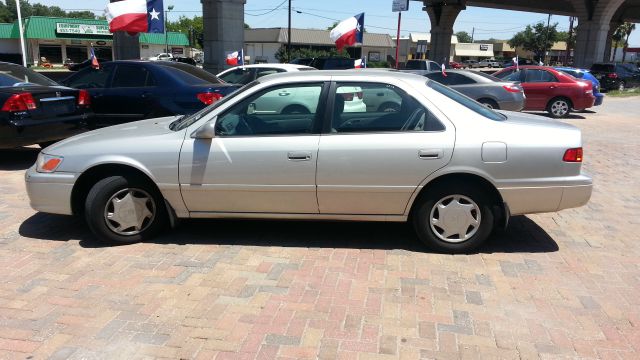 2000 Toyota Camry SEL Sport Utility 4D