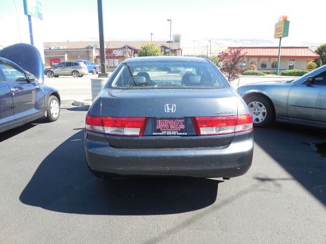 2002 Toyota Camry Ext. Cab 6.5-ft. Bed 4WD