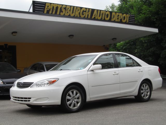 2002 Toyota Camry Ext. Cab 6.5-ft. Bed 4WD