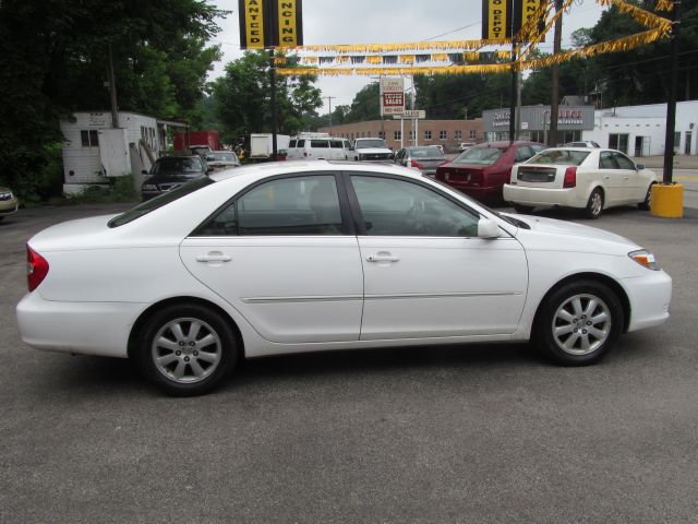 2002 Toyota Camry Ext. Cab 6.5-ft. Bed 4WD