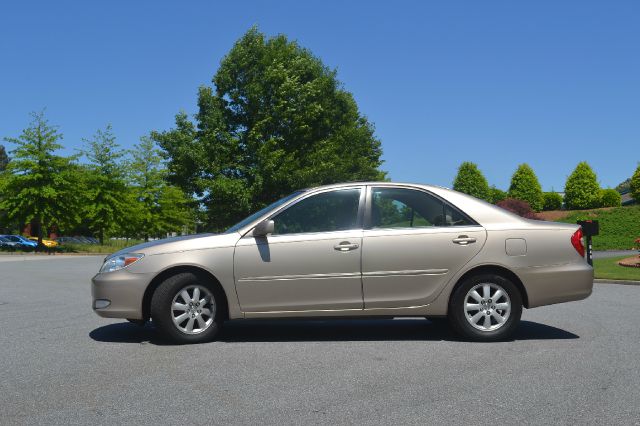 2003 Toyota Camry Ext. Cab 6.5-ft. Bed 4WD