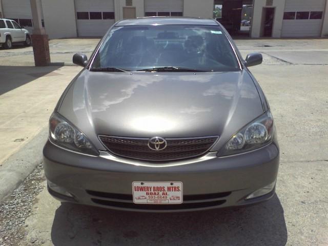 2004 Toyota Camry 5D Sedan