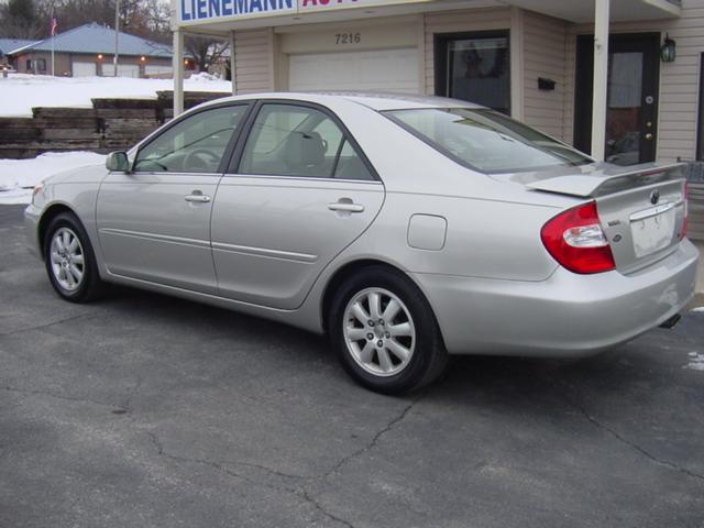 2004 Toyota Camry SEL Sport Utility 4D