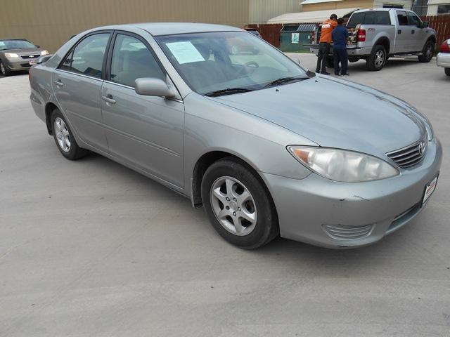 2004 Toyota Camry Unknown