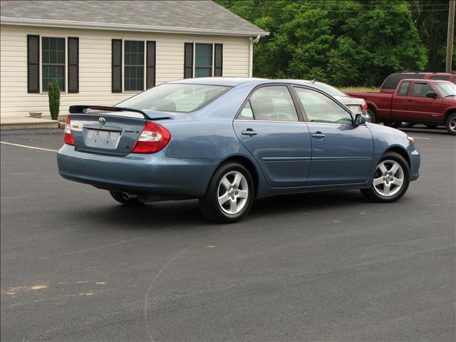 2004 Toyota Camry SE