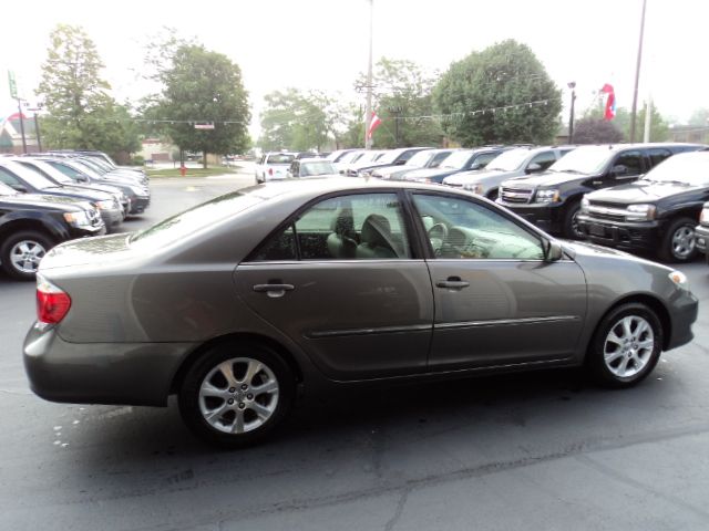 2005 Toyota Camry Ext. Cab 6.5-ft. Bed 4WD