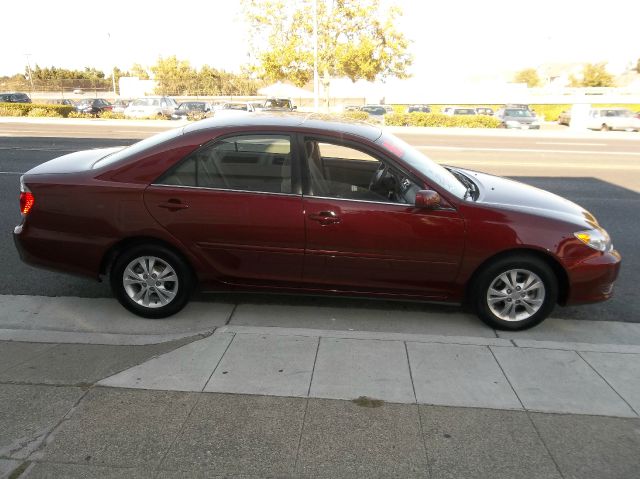 2005 Toyota Camry Enthusiast 2D Roadster