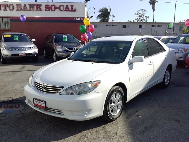 2005 Toyota Camry Enthusiast 2D Roadster