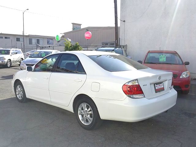 2005 Toyota Camry Enthusiast 2D Roadster