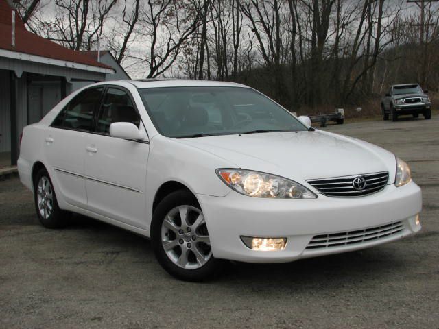 2005 Toyota Camry Ext. Cab 6.5-ft. Bed 4WD