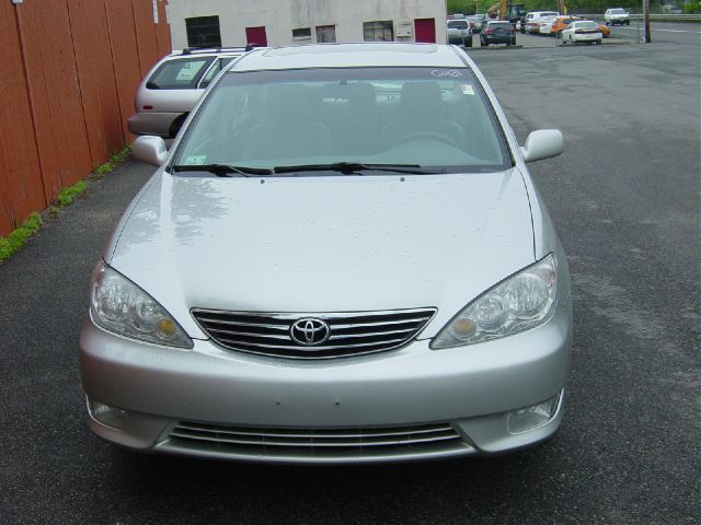 2005 Toyota Camry Ext. Cab 6.5-ft. Bed 4WD