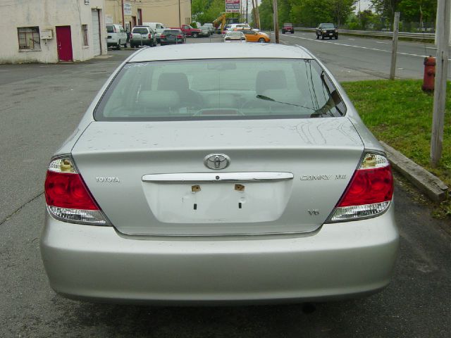 2005 Toyota Camry Ext. Cab 6.5-ft. Bed 4WD