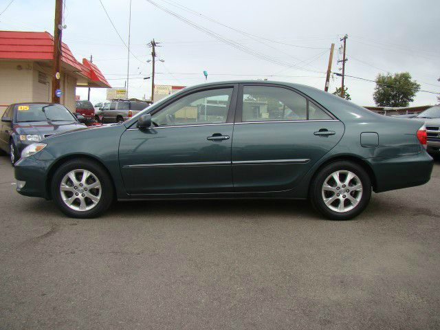 2005 Toyota Camry Ext. Cab 6.5-ft. Bed 4WD