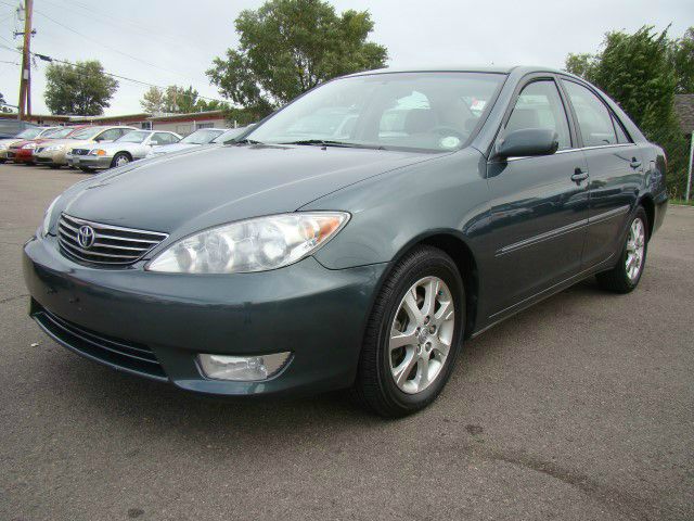 2005 Toyota Camry Ext. Cab 6.5-ft. Bed 4WD