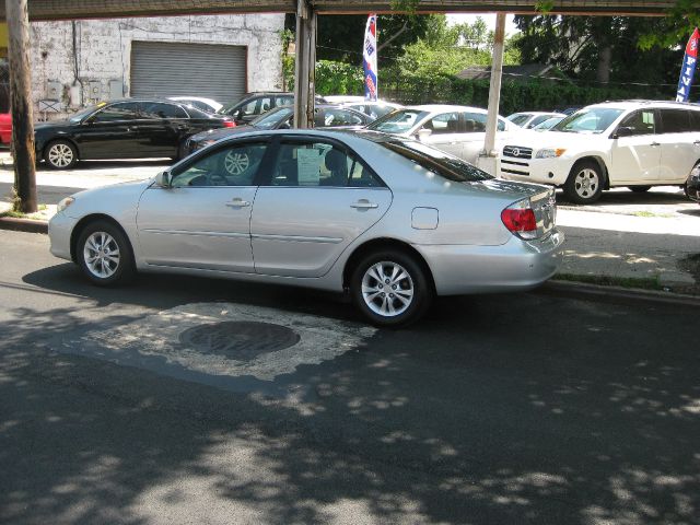 2005 Toyota Camry Enthusiast 2D Roadster