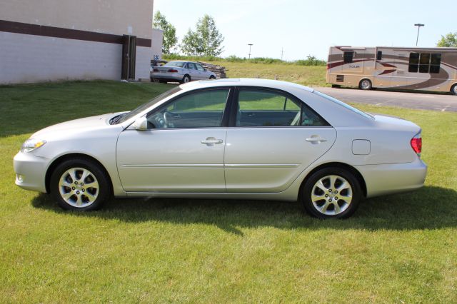 2005 Toyota Camry SEL Sport Utility 4D