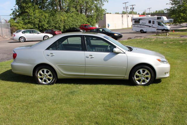 2005 Toyota Camry SEL Sport Utility 4D