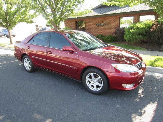 2005 Toyota Camry SEL Sport Utility 4D