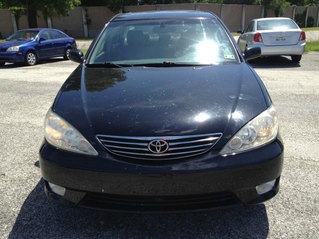 2005 Toyota Camry Ext. Cab 6.5-ft. Bed 4WD