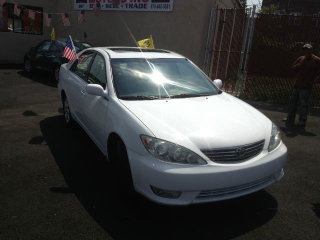 2005 Toyota Camry Ext. Cab 6.5-ft. Bed 4WD