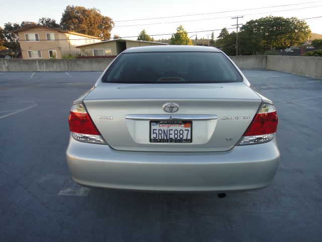 2006 Toyota Camry Ext. Cab 6.5-ft. Bed 4WD