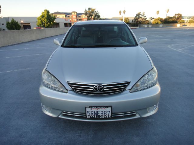 2006 Toyota Camry Ext. Cab 6.5-ft. Bed 4WD