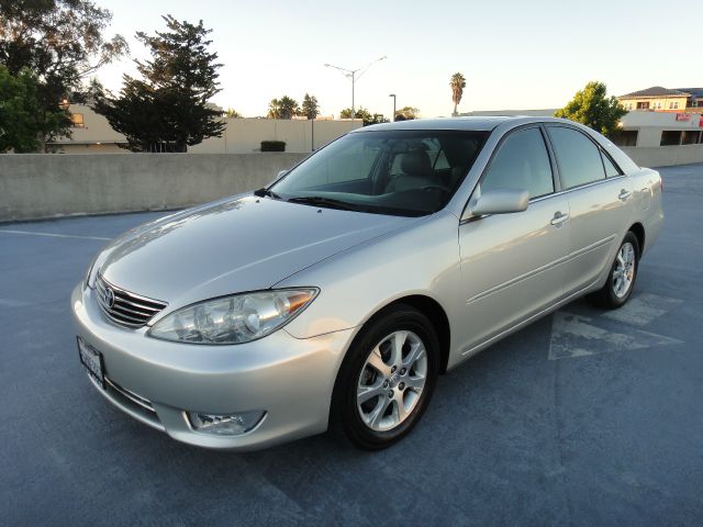 2006 Toyota Camry Ext. Cab 6.5-ft. Bed 4WD