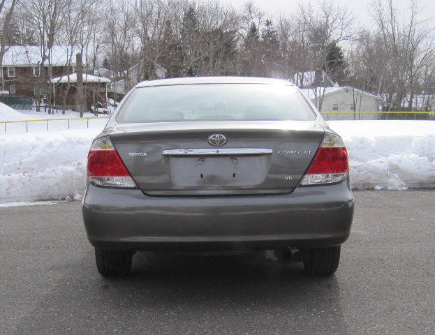 2006 Toyota Camry Ext. Cab 6.5-ft. Bed 4WD