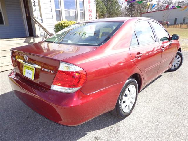 2006 Toyota Camry 2dr Cpe 328xi AWD