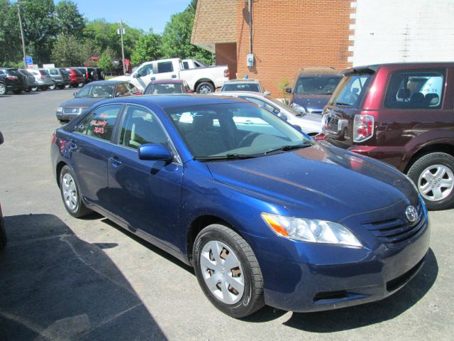 2009 Toyota Camry 2002 Ford KING Ranch