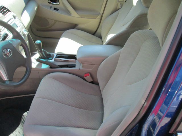 2009 Toyota Camry 2002 Ford KING Ranch