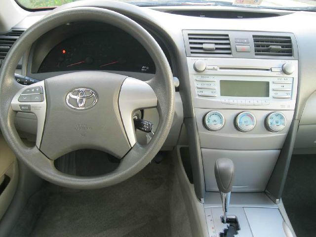 2009 Toyota Camry 2002 Ford KING Ranch