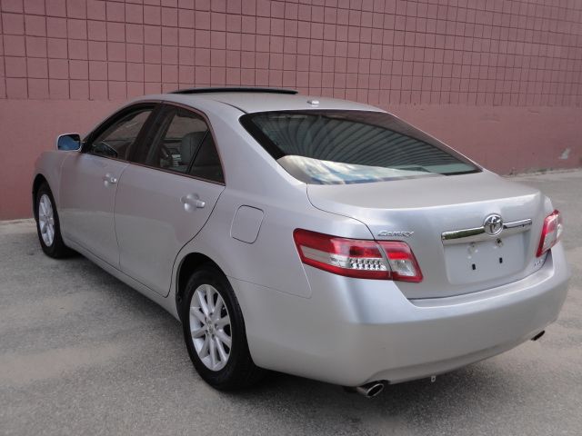 2010 Toyota Camry SEL Sport Utility 4D