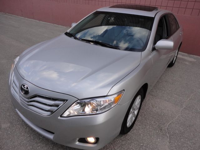 2010 Toyota Camry SEL Sport Utility 4D