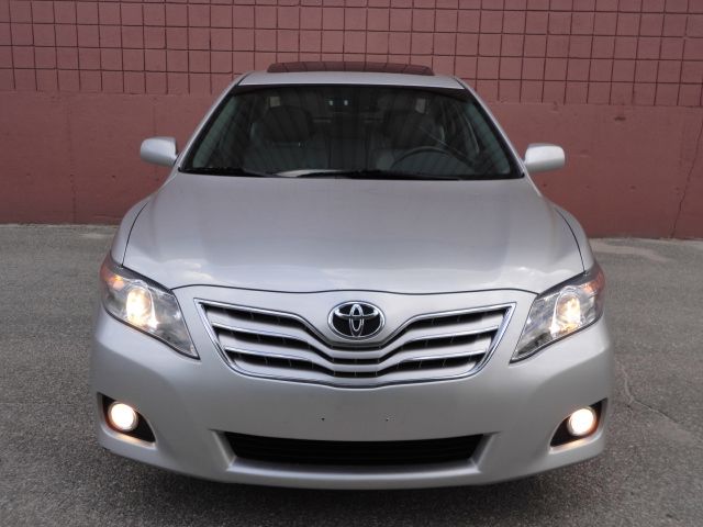 2010 Toyota Camry SEL Sport Utility 4D