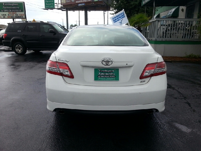 2010 Toyota Camry FX4 Super Crew 4x4