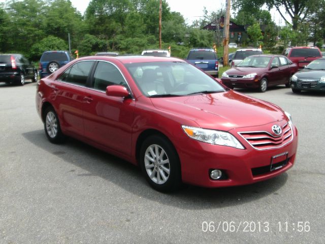 2010 Toyota Camry SEL Sport Utility 4D