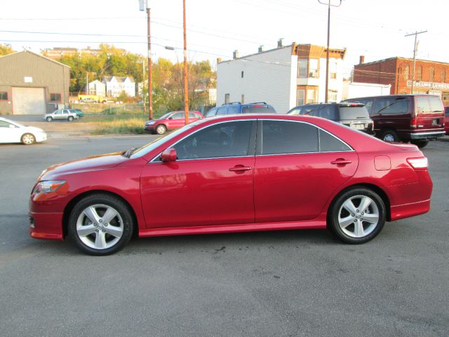 2010 Toyota Camry FX4 Super Crew 4x4